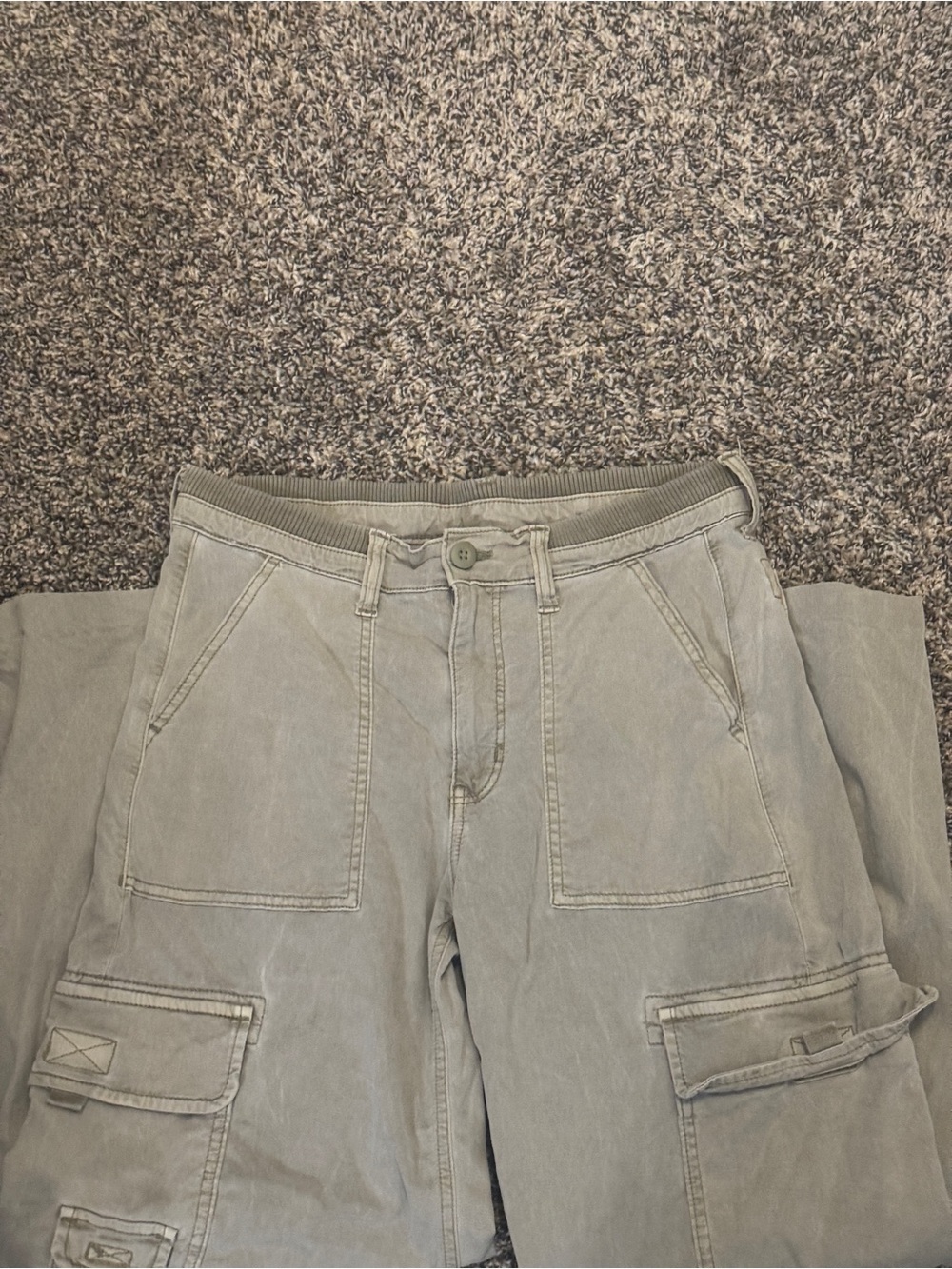 American Eagle Stretch Cargo Pants in Light Olive
